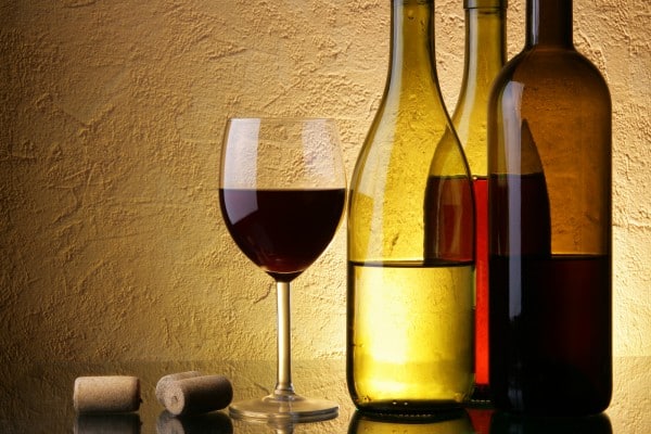 bigstock-Wine-Testing-2665539-600x400.jpg