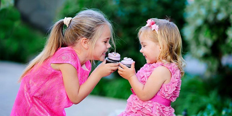 Cupcake Twins